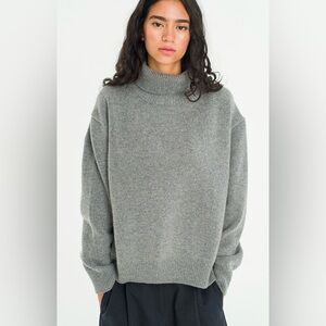 OLIVE CLOTHING Jane Turtleneck Sweater